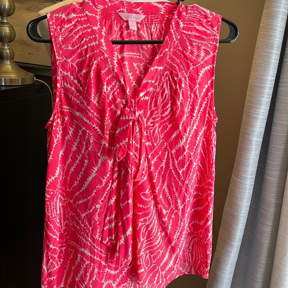 Women's Small Lilly Pulitzer Dahlia 100% Silk Top Show Your Stripes